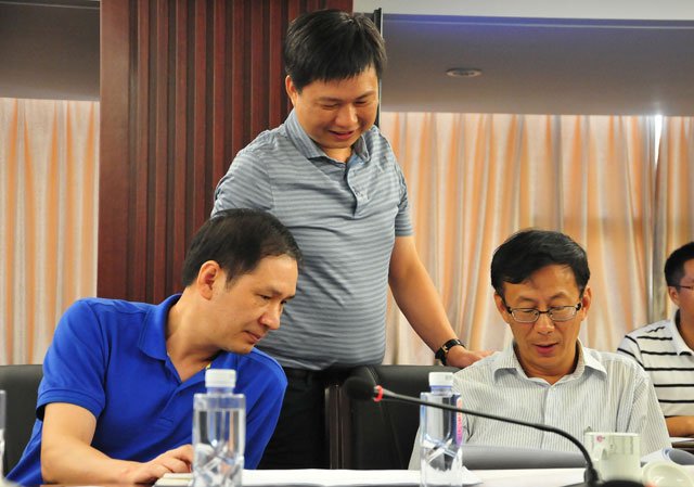 �е½������B���Ĵ����Ķ����OӋ�������x��