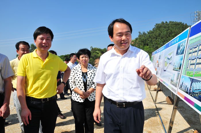 �ӿ��е½������B�ǽ��O�����w�ط������lչ