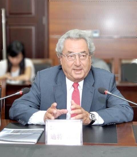 ��������f��ԭ���L���ء���£��c�е½������B�ǔy��ͬ��