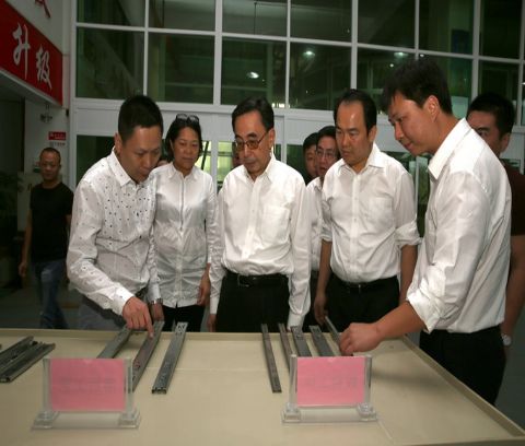 ��С���ڽ���{���е½������B���Ŀ